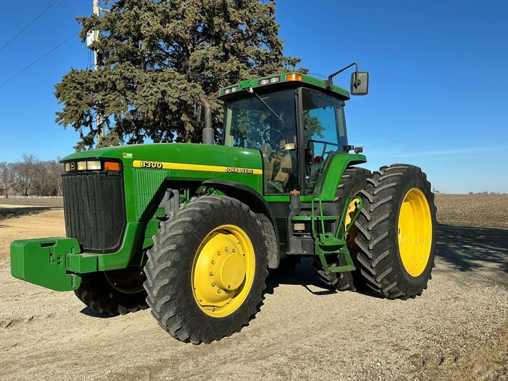 1997-john-deere-8300-image-1