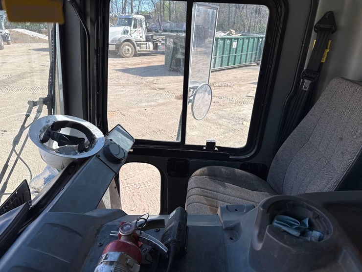 2020-putzmeister/sany-sy38z-200-38m-mounted-on-2020-mack-te64-6x4-concrete-pump-truck-image-42