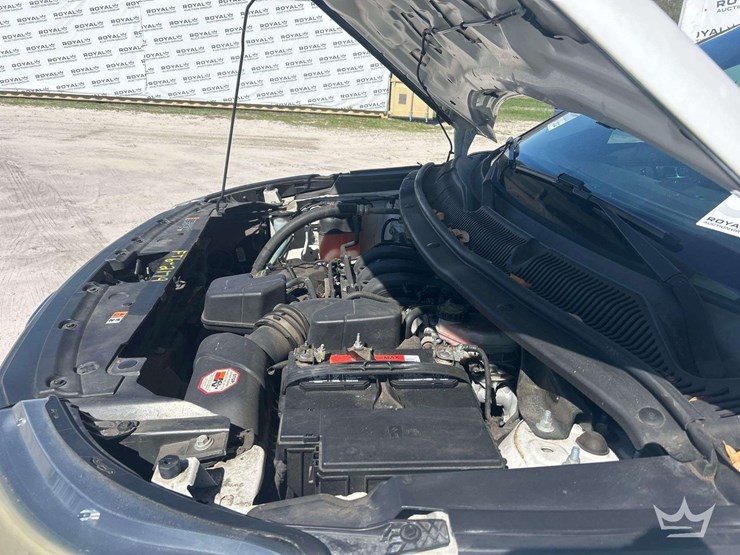 2016-ford-explorer-image-7