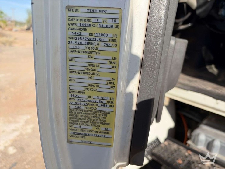 2011-international-durastar-4300-image-17