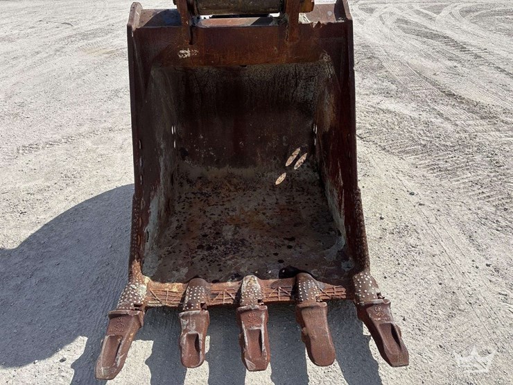 2009-caterpillar-345d-image-18