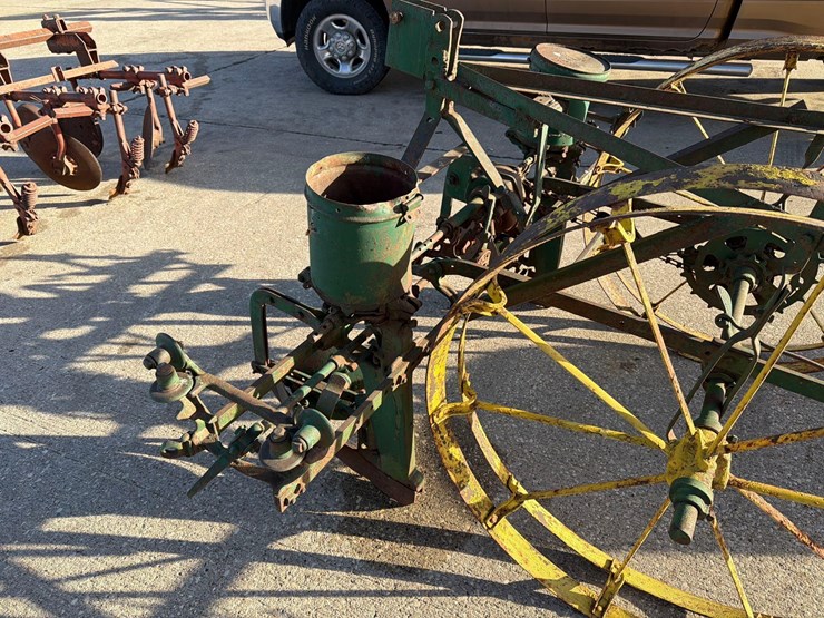 john-deere-2-image-12