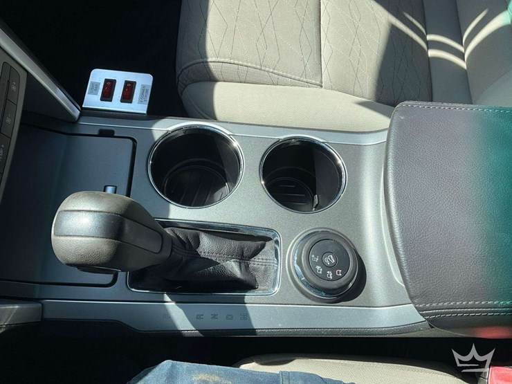 2013-ford-explorer-image-17