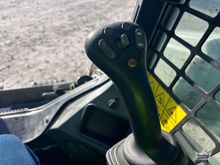 2023-bobcat-t595-image-9