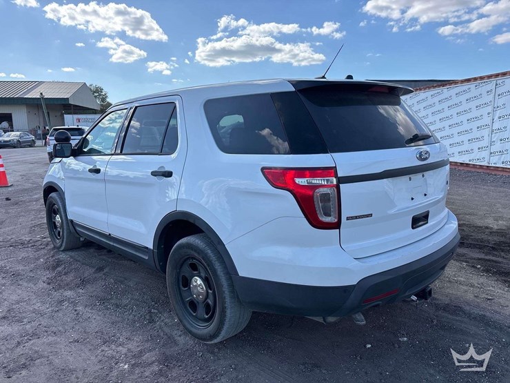 2015-ford-explorer-image-3