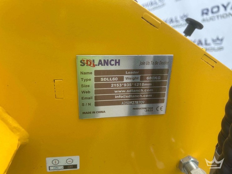 2025-sdlanch-sdll60-mini-stand-on-track-loader-skid-steer-image-14