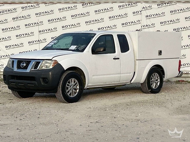 2015-nissan-frontier-image-1