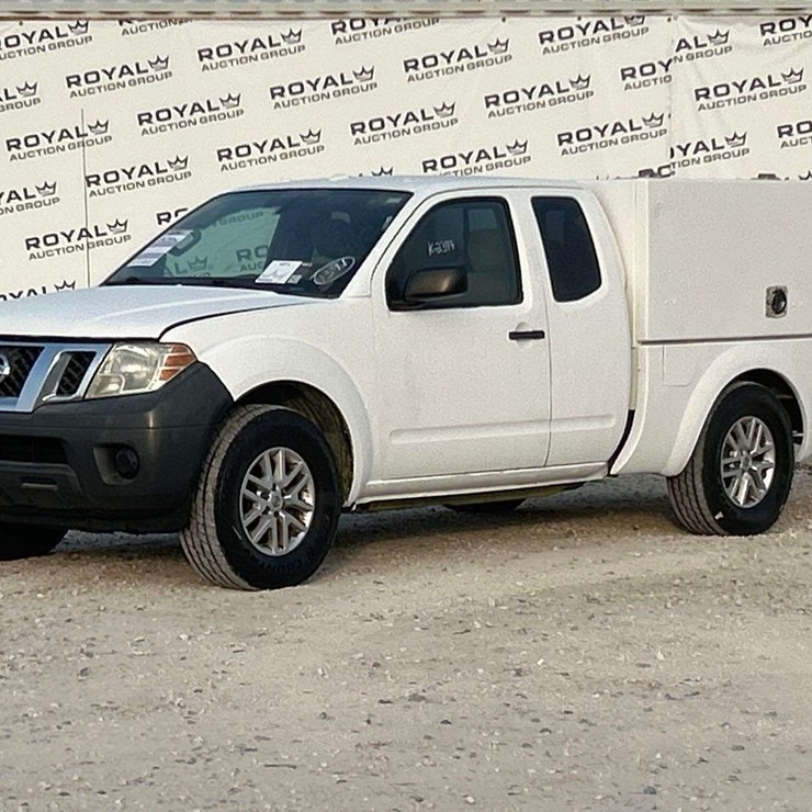 2015 NISSAN FRONTIER