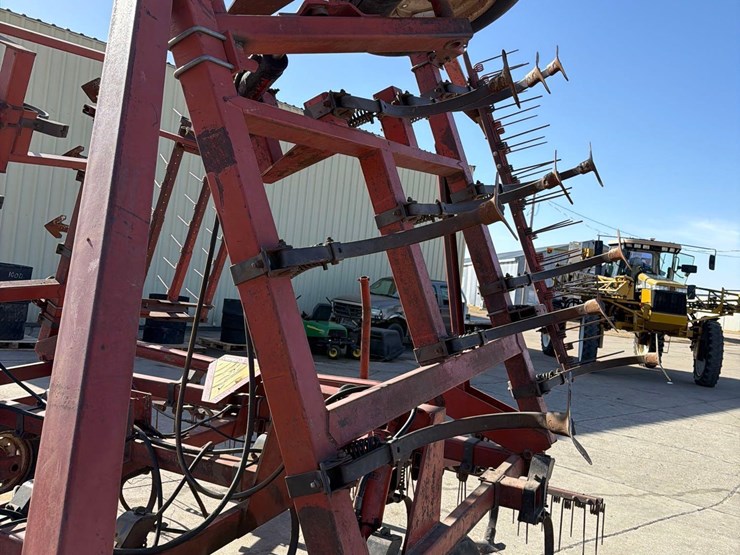 hesston-2210-image-12