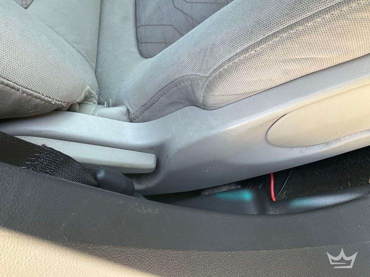 2014-ford-explorer-image-30