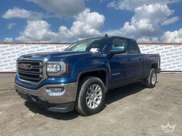 2018-gmc-sierra-1500-sle-image-1