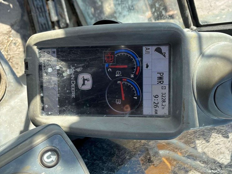 2016-deere-85g-image-38