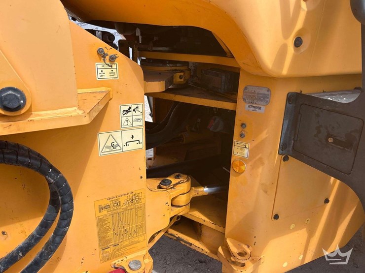 2014-hyundai-hl760-9a-image-22