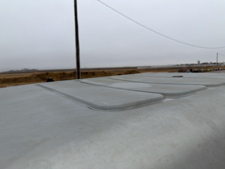 agco-white-6145-image-64