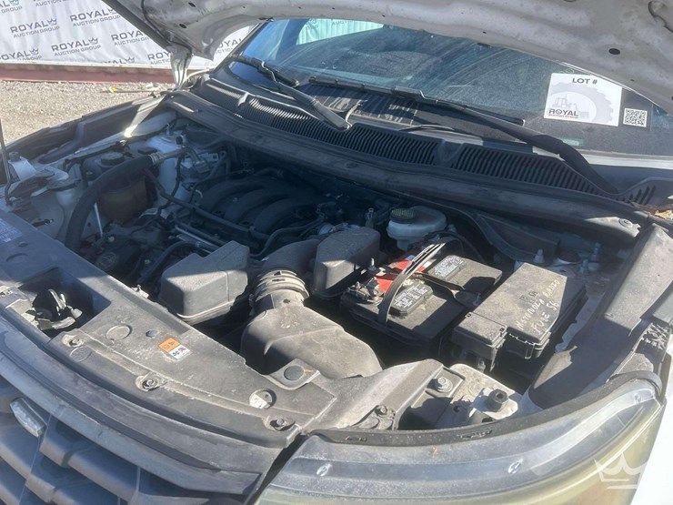 2016-ford-explorer-image-24