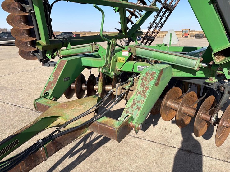 john-deere-630-image-12