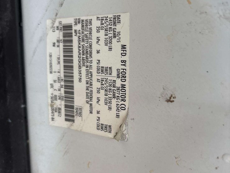 2016-ford-explorer-image-7