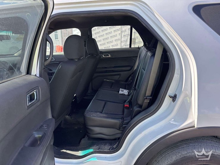 2015-ford-explorer-image-20