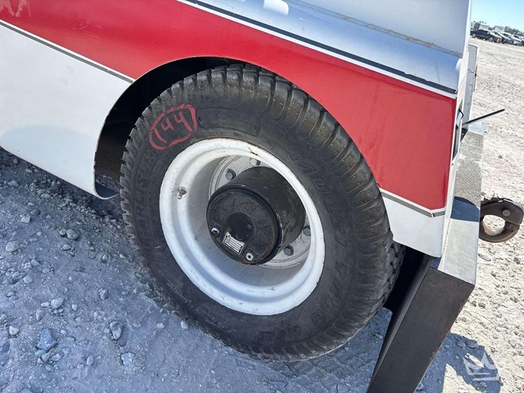 2019-lynco-mini-mover-aircraft-tug-cart-image-16