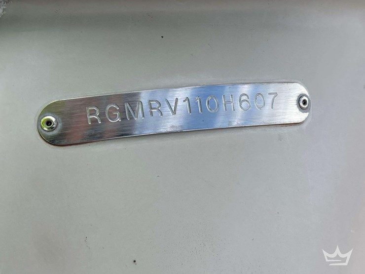 2007-30ft.-regal-30-express-cruiser-boat-with-2010-vantage-t/a-33-ft.-trailer-image-5