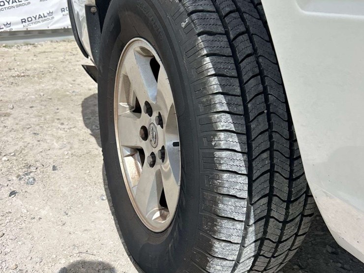 2012-dodge-1500-image-25