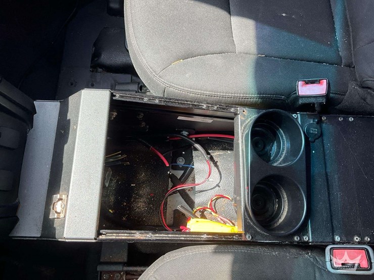 2016-ford-explorer-image-17