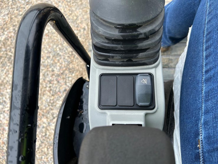 2020-caterpillar-303-image-27