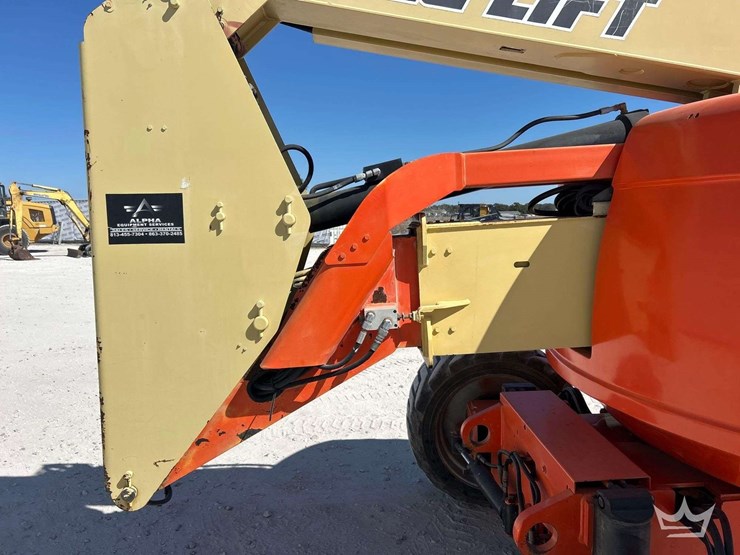 2007-jlg-600hj-60ft-4x4-articulating-boom-lift-image-14