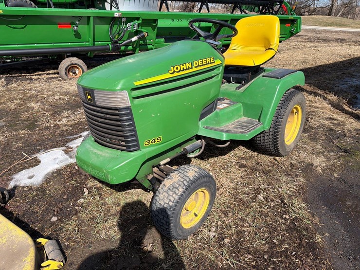 john-deere-345-image-29
