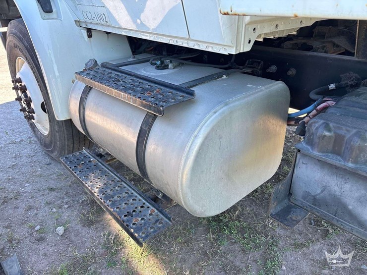 2016-international-durastar-4300-image-14