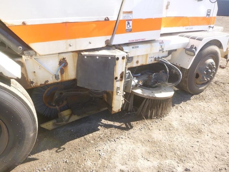 2014-global-m4-sweeper-image-11