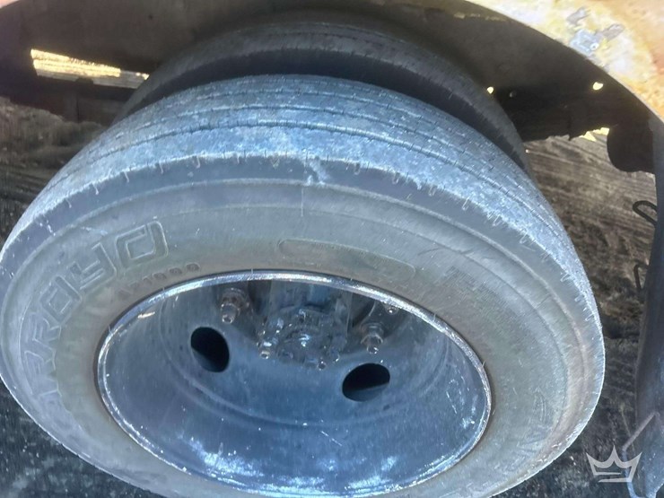 1998-freightliner-mt45-image-12