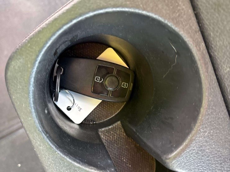 2019-mercedes-sprinter-2500-cargo-van-image-23