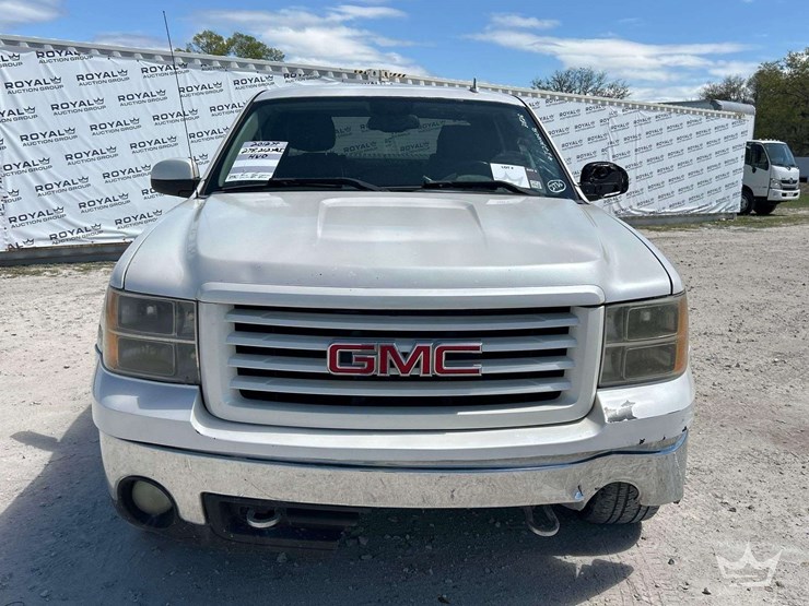 2012-gmc-sierra-1500-image-30