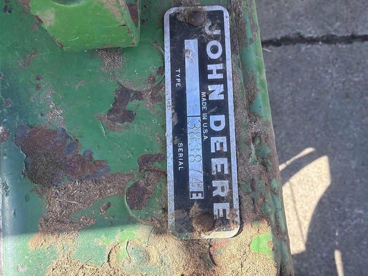 john-deere-336-image-29