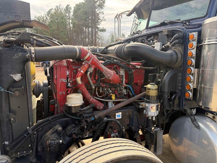 2007-peterbilt-379-image-13