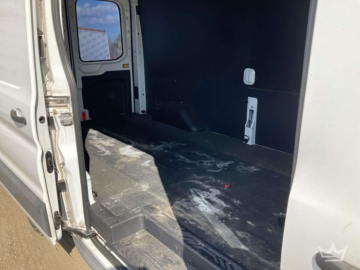 2015-ford-transit-image-27