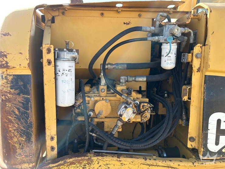 2004-caterpillar-315c-image-8