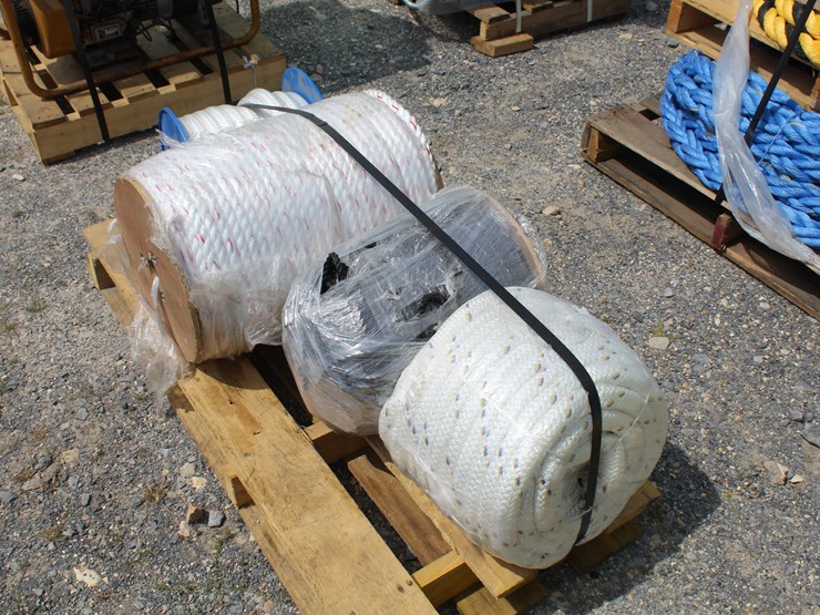 #8014-•-pallet-of-1-5/8-and-1/2-marine-rope-image-3