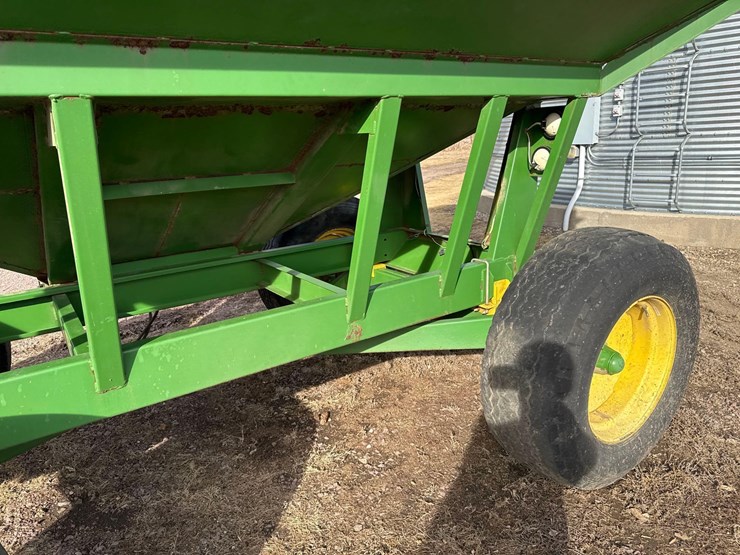 demco-365bu-gravity-wagon-w/-seed-auger-image-15
