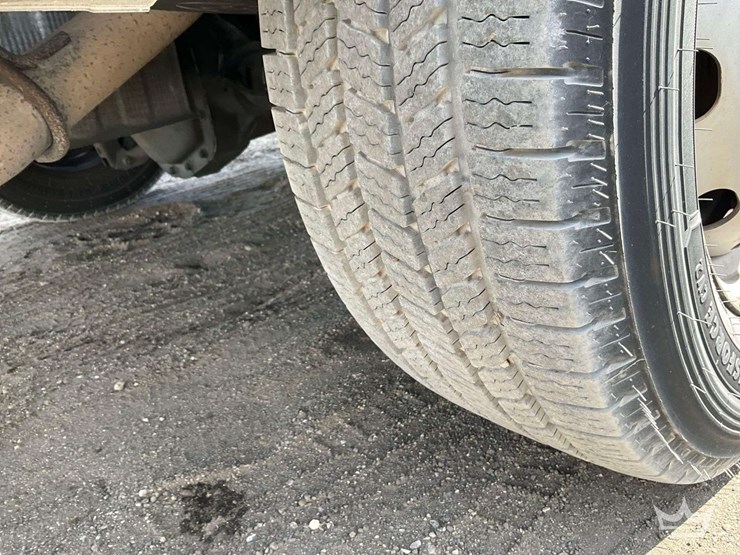 2015-ford-transit-image-34