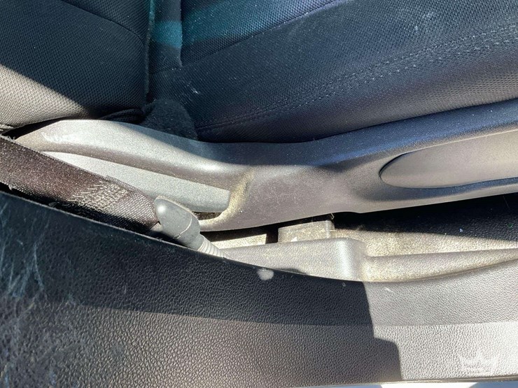 2016-ford-explorer-image-26