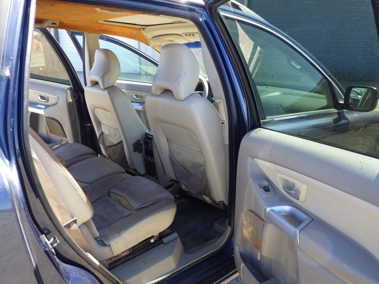 2004-volvo-xc90-image-8