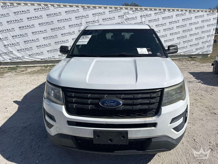 2016-ford-explorer-image-20