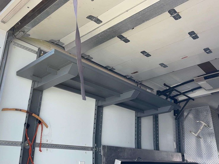 2010-chevrolet-express-3500-image-17