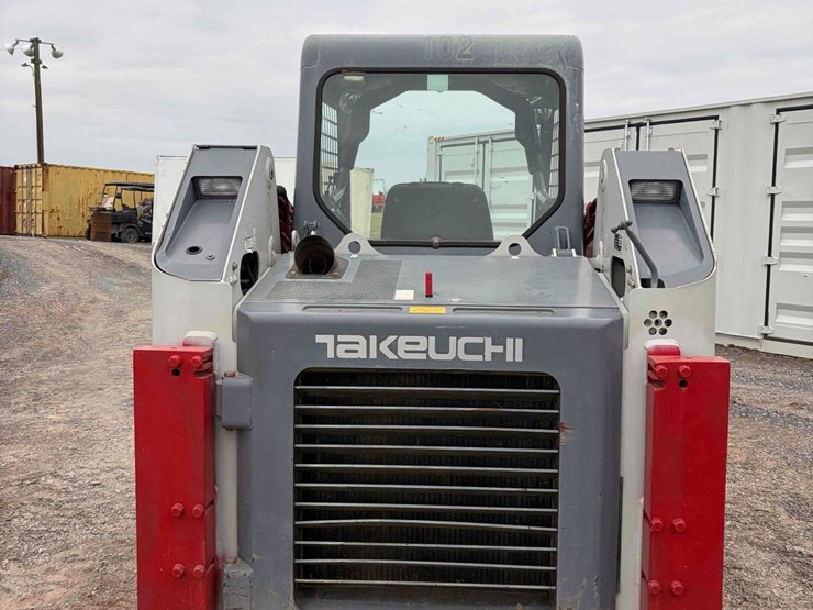 2015-takeuchi-tl8-image-4