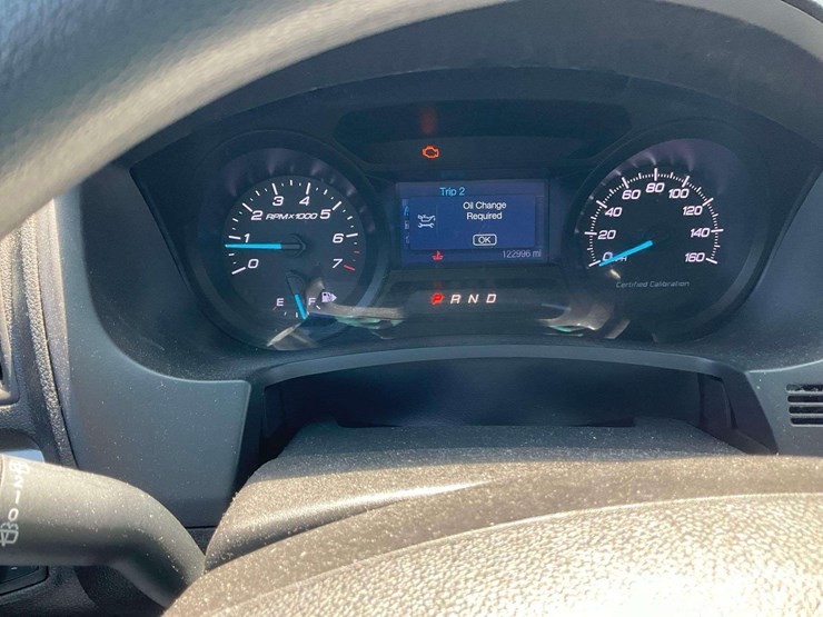 2015-ford-explorer-image-15