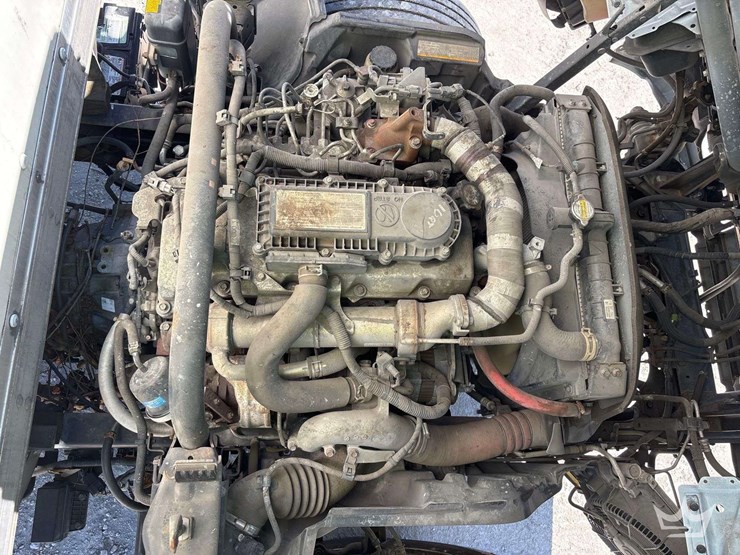 2018-hino-195-image-20