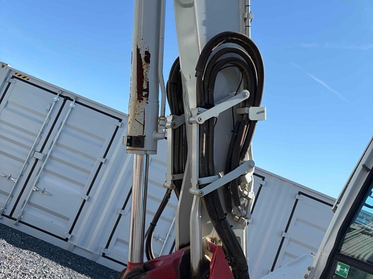 takeuchi-tb280fr-image-6