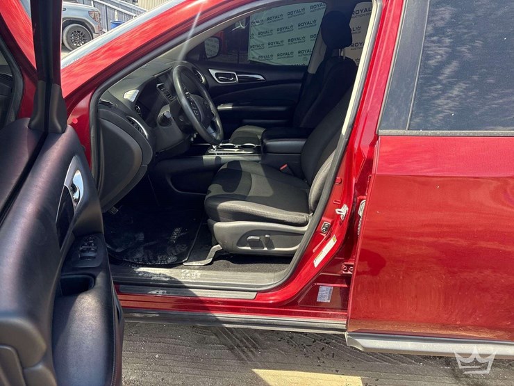 2018-nissan-pathfinder-image-12